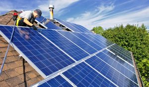 Service d'installation de photovoltaïque et tuiles photovoltaïques à Renaze